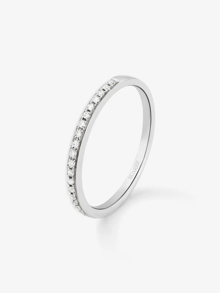 Anillo alianza media de compromiso de oro blanco de 18K con diamantes en banda