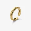 Anillo de oro amarillo de 18K con 50 diamantes en talla brillante con un total de 0,18 cts