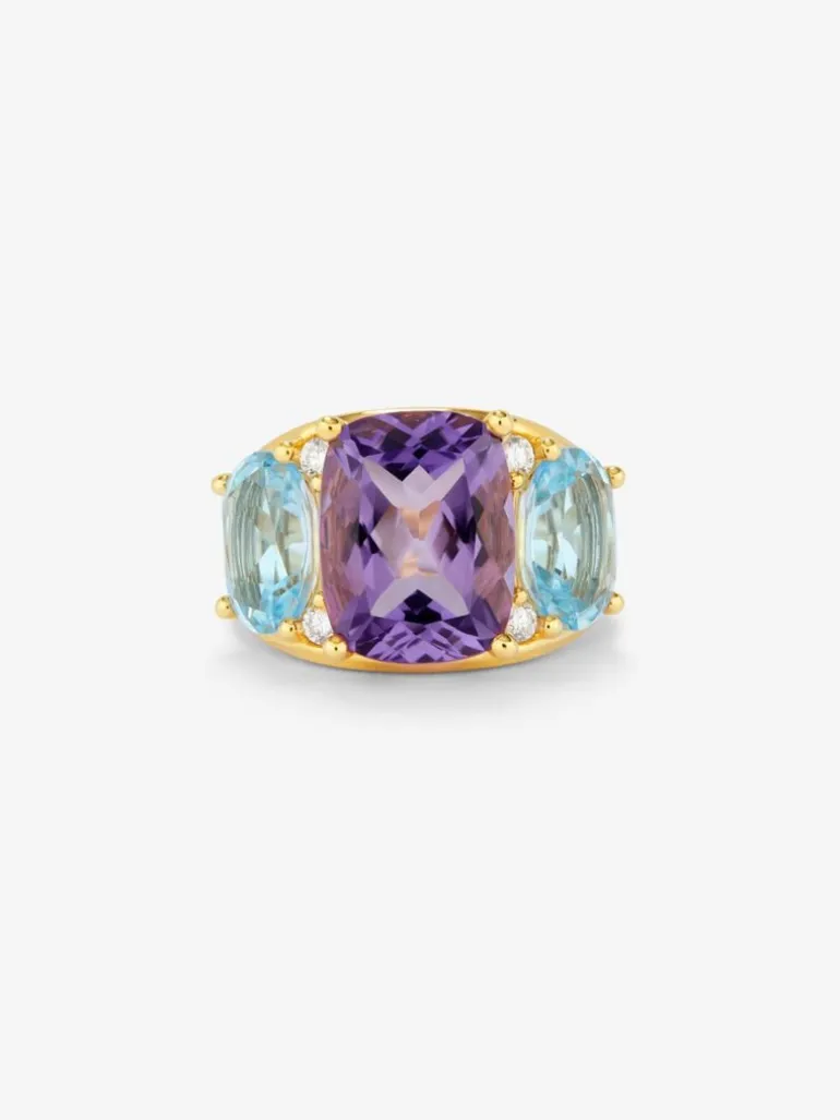 Anillo de oro amarillo de 18K con amatista morada en talla cushion de 5,5 cts, topacios azul sky en talla oval de 4,65 cts y diamantes blancos en talla brillante de 0,15 cts