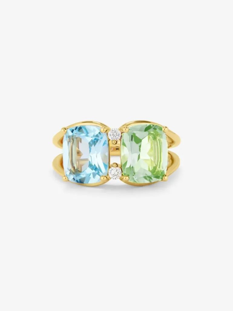 Anillo de oro amarillo de 18K con topacio azul sky en talla cushion de 2,75 cts, amatista verde en talla cushion de 2 cts y 2 diamantes en talla brillante con un total de 0,06 cts