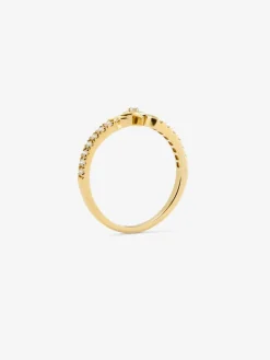 Anillo de oro amarillo de 18K con 15 diamantes en talla brillante con un total de 0,22 cts
