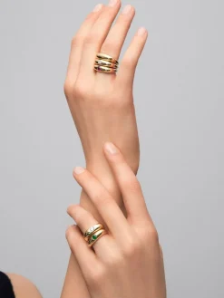 Anillo de oro amarillo de 18K con diamante en talla brillante de 0,01 cts