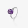 Anillo de oro blanco de 18K con amatista morada en talla oval de 3,51 cts y 14 diamantes en talla brillante con un total de 0,32 cts