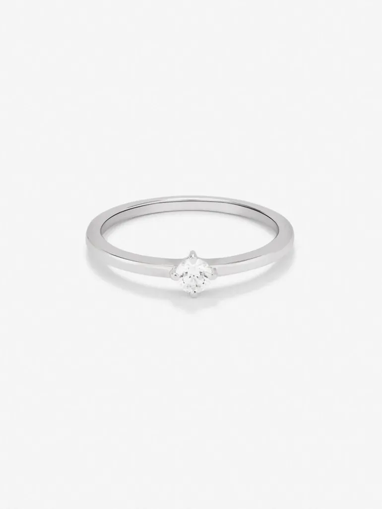 Anillo de oro blanco de 18K con diamante en talla brillante de 0,15 cts