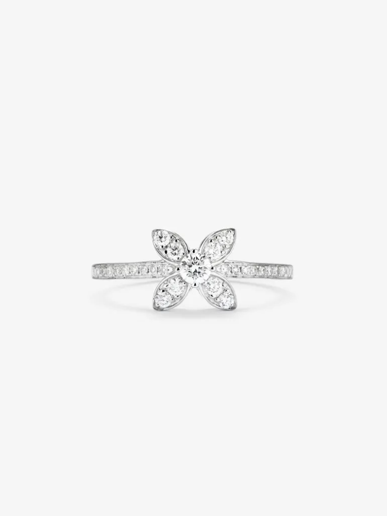 Anillo de oro blanco de 18K con 31 diamantes en talla brillante con un total de 0,34 cts