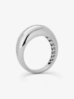 Anillo de oro blanco de 18K con pavé de diamantes en talla brillante