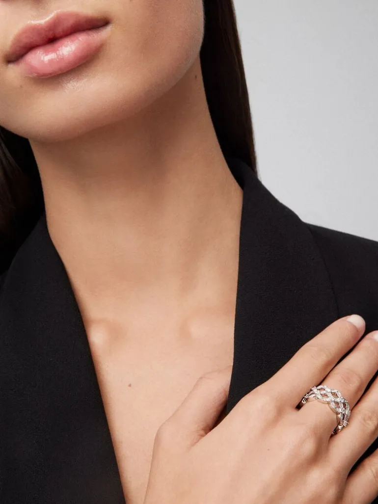 Anillo de oro blanco de 18K con 97 diamantes en talla brillante con un total de 1,14 cts