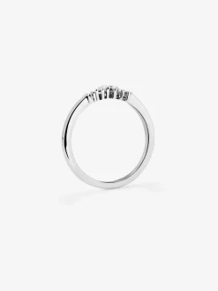 Anillo de oro blanco de 18K con 8 diamantes en talla brillante con un total de 0,1 cts