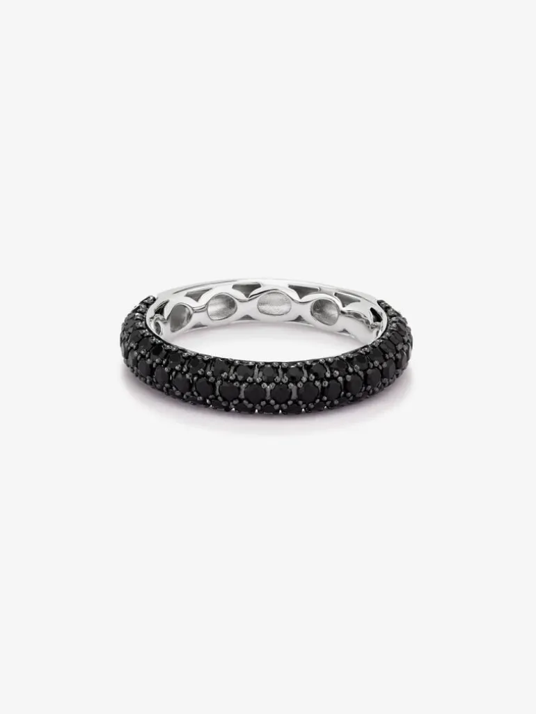 Anillo de plata 925 con 67 espinelas negras en talla brillante