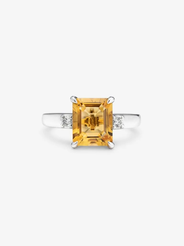 Anillo de plata 925 con cuarzo citrino en talla esmeralda de 2,86 cts y diamantes blancos en talla brillante de 0,09 cts