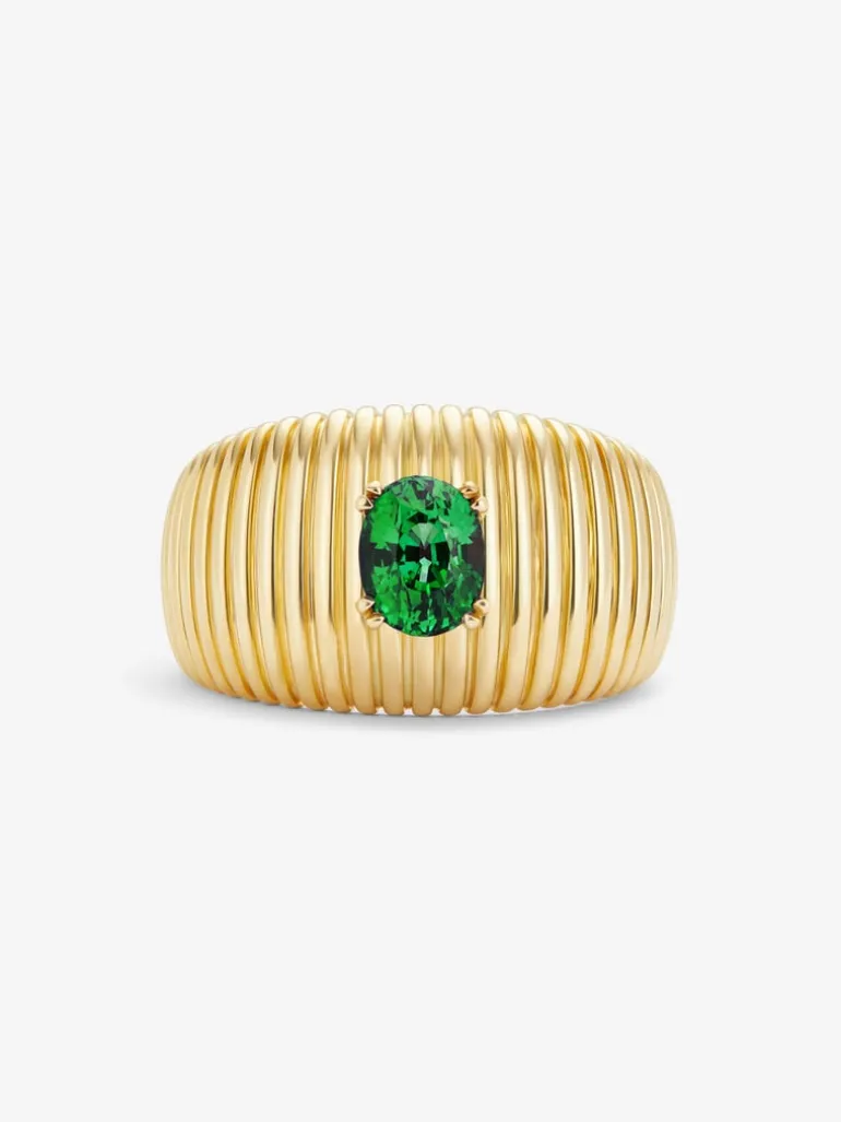 Anillo gallonado de oro amarillo de 18K con esmeralda en talla oval