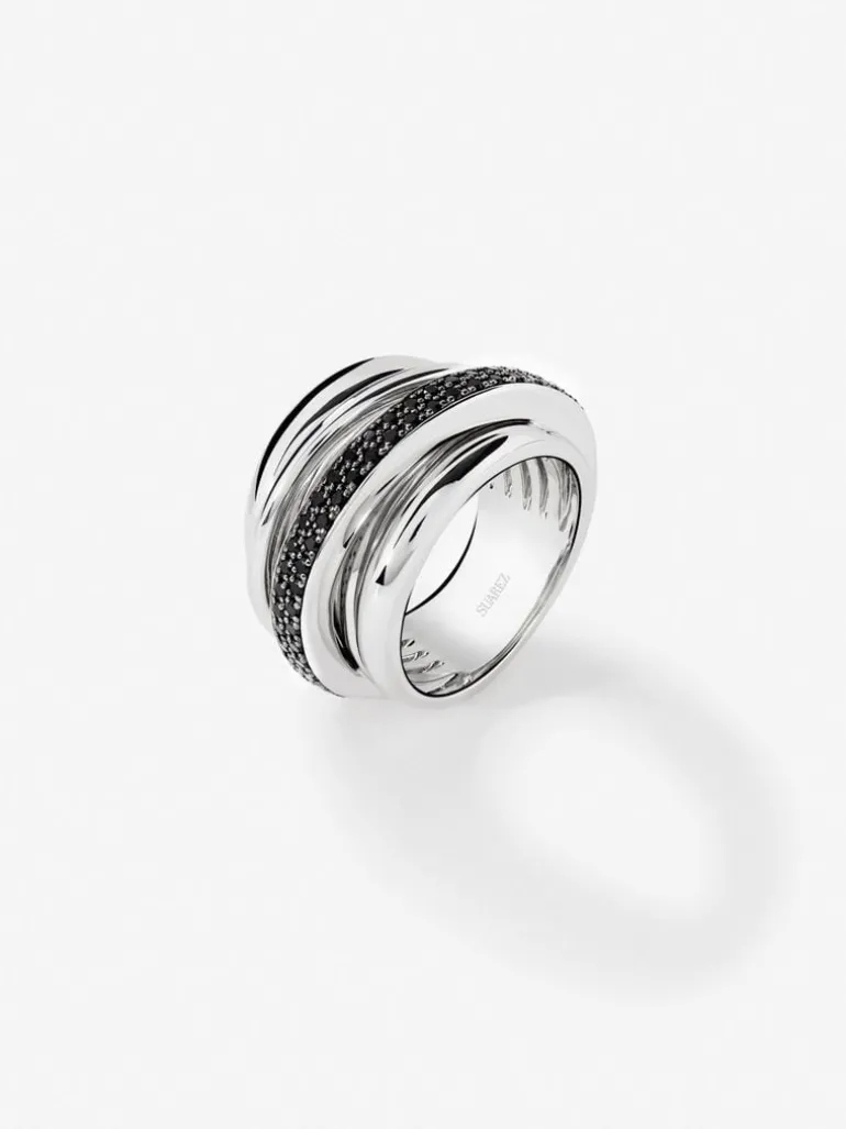 Anillo multibrazo de plata con 57 espinelas negras en talla brillante con un total de 0,71 cts