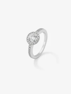 Anillo solitario de compromiso de oro blanco de 18K con diamantes