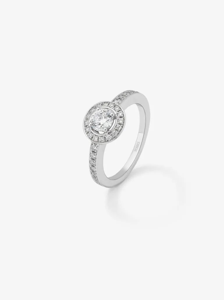 Anillo solitario de compromiso de oro blanco de 18K con diamantes