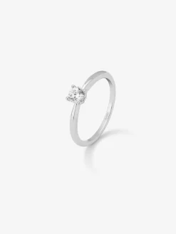 Anillo solitario de compromiso de oro blanco de 18K con orla de diamantes