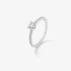 Anillo solitario de compromiso de oro blanco de 18K con diamantes