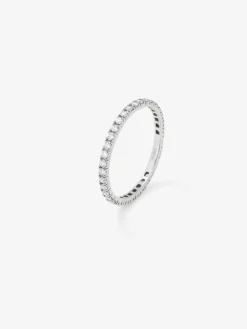 Anillo solitario de oro blanco de 18K con diamantes en talla brillante de 0,73 cts