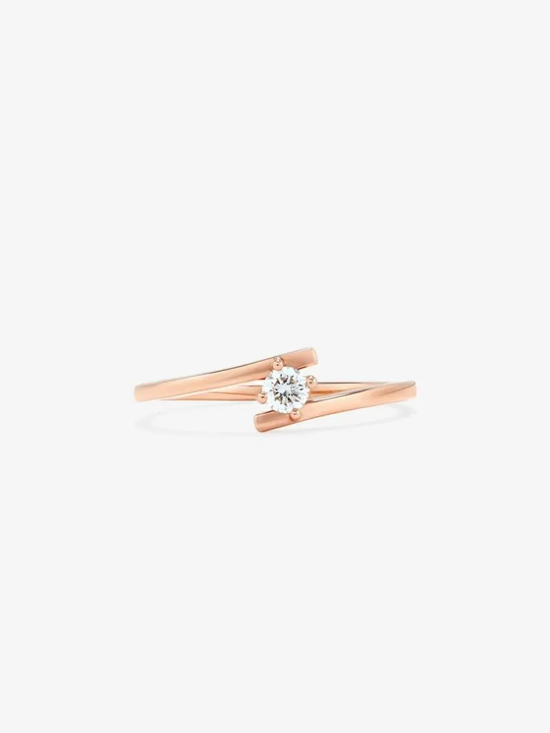 Anillo solitario de oro rosa de 18K con diamante en talla brillante de 0,1 cts