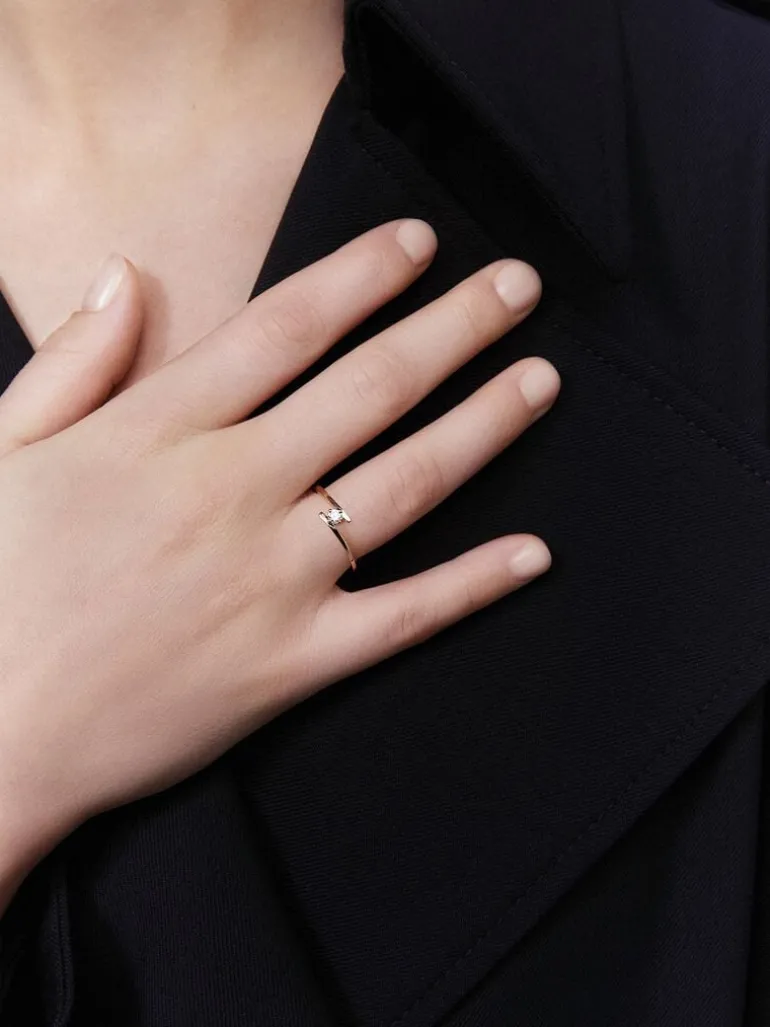 Anillo solitario de oro rosa de 18K con diamante en talla brillante de 0,1 cts