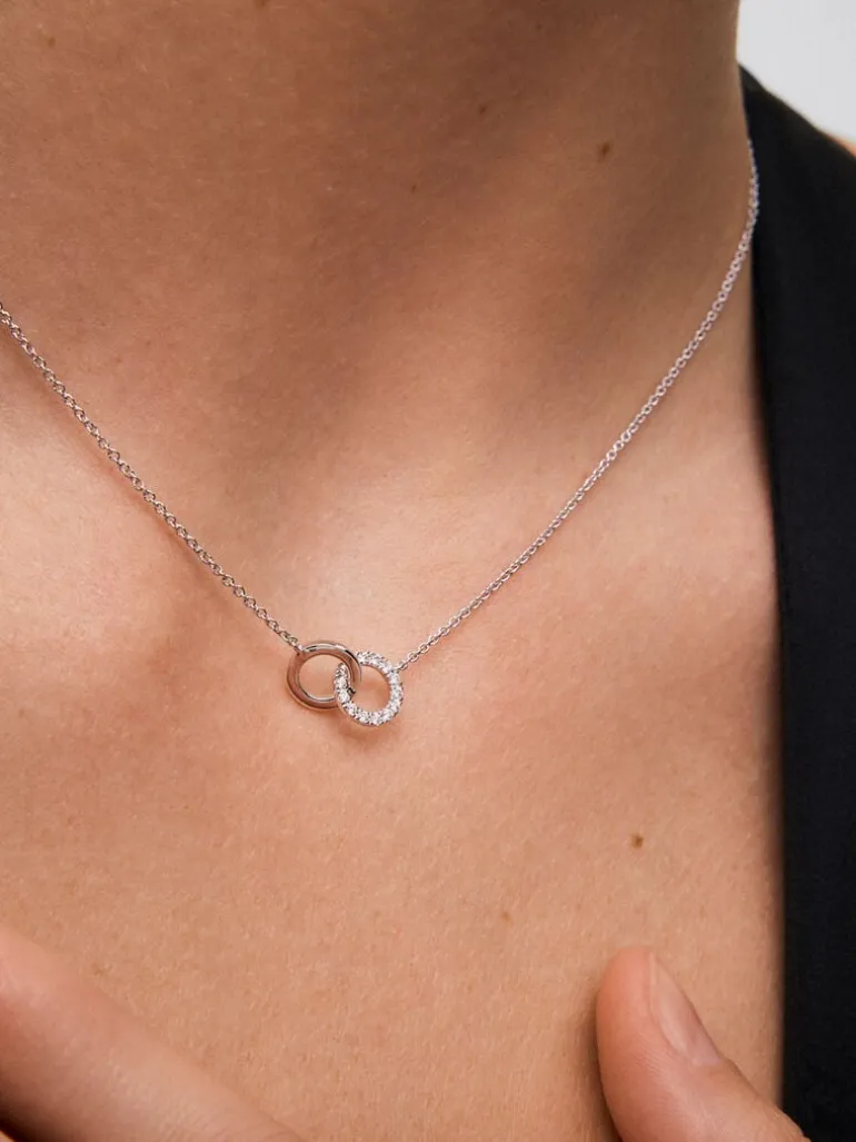 Colgante cadena círculos de oro blanco de 18K y diamantes