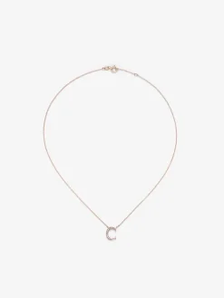 Colgante cadena con inicial de oro rosa de 18K y diamantes