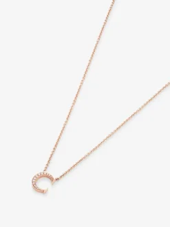 Colgante cadena con inicial de oro rosa de 18K y diamantes