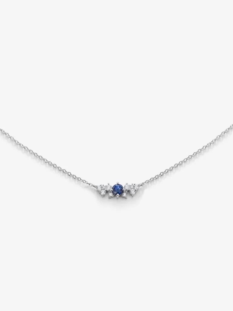 Colgante cadena de oro blanco de 18K con zafiro y diamantes