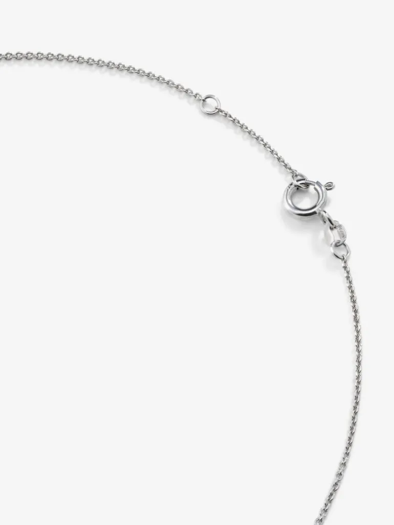 Colgante cadena de oro blanco de 18k con tres perlas Akoya y diamantes