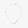 Colgante de oro blanco de 18K con 8 zafiros azules en talla brillante con un total de 1,35 cts y 21 diamantes en talla brillante con un total de 1,25 cts