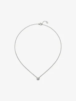 Colgante de oro blanco de 18K con diamante central en talla brillante de 0,1 cts y 12 diamantes en talla brillante con un total de 0,15 cts