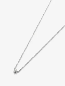 Colgante de oro blanco de 18K con diamantes 0,21 cts en forma de estrella