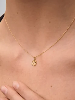 Colgante de oro rosa de 18K con forma de estrella y diamante de 0,01 cts