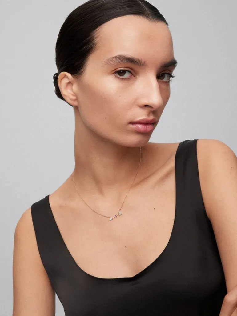 Colgante de oro rosa y oro blanco de 18kt con diamantes y zafiros