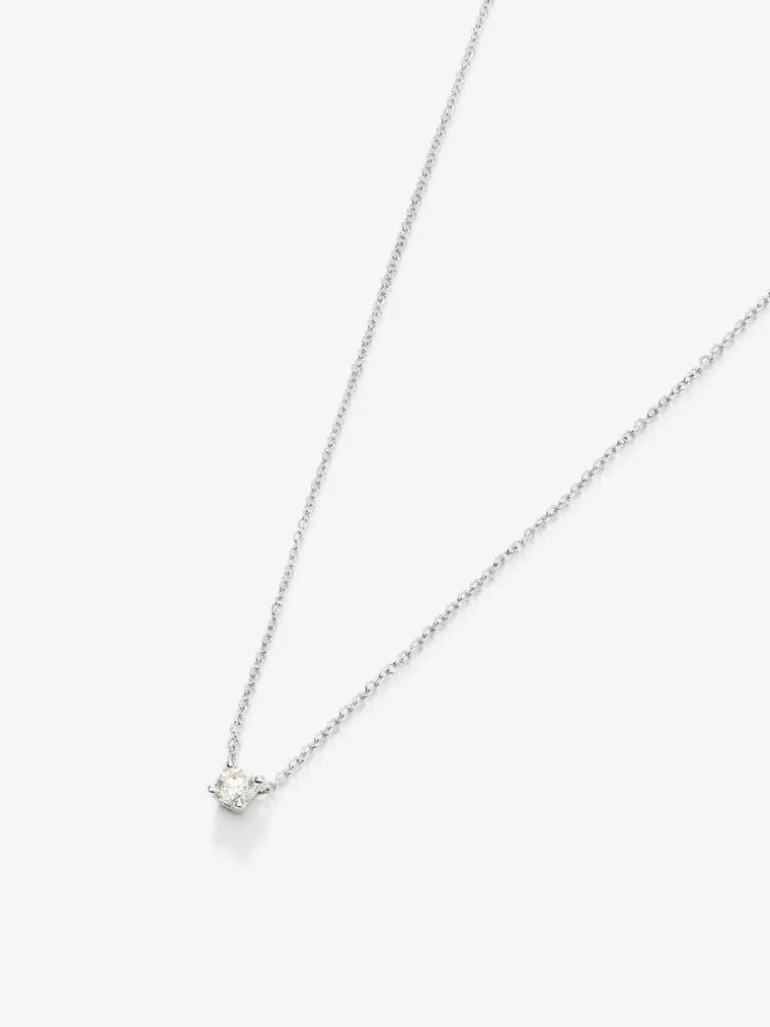 Colgante solitario de oro blanco de 18K con diamante en talla brillante de 0,1 cts