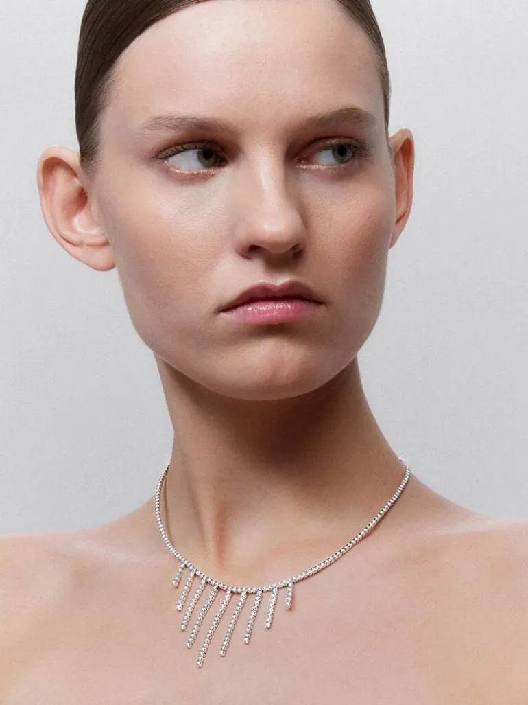 Collar de el tango de la guardia vieja de oro blanco con diamantes