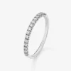 Media alianza de oro blanco de 18K con 13 diamantes en talla brillante con un total de 0,39 cts