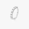 Media alianza de oro blanco de 18K con 10 diamantes en talla brillante con un total de 0,71 cts