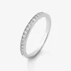 Media alianza de oro blanco de 18K con 18 diamantes en talla brillante con un total de 0,18 cts