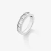 Media alianza de oro blanco de 18K con diamantes en talla baguette con un total de 1,83 cts