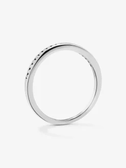 Media alianza de oro blanco de 18K con 19 diamantes en talla brillante con un total de 0,1 cts