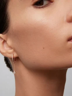 Pendiente individual de oro rosa de 18K con 20 diamantes en talla brillante con un total de 0,13 cts