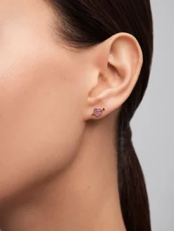 Pendiente individual de oro rosa de 18K con 3 zafiros rosas en talla brillante con un total de 0,1 cts y forma de corazón