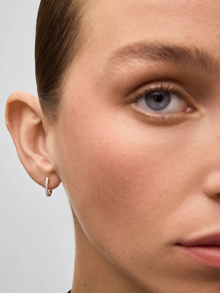 Pendientes aro de oro blanco de 18K con diamantes