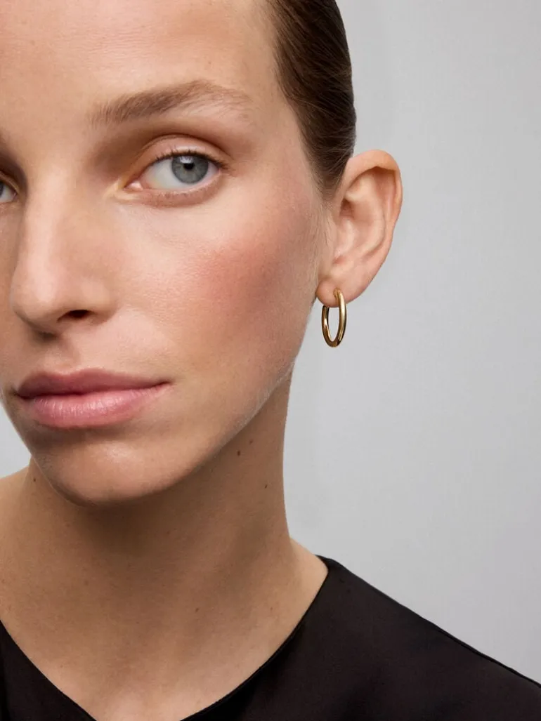 Pendientes aro liso mediano de oro amarillo de 18K