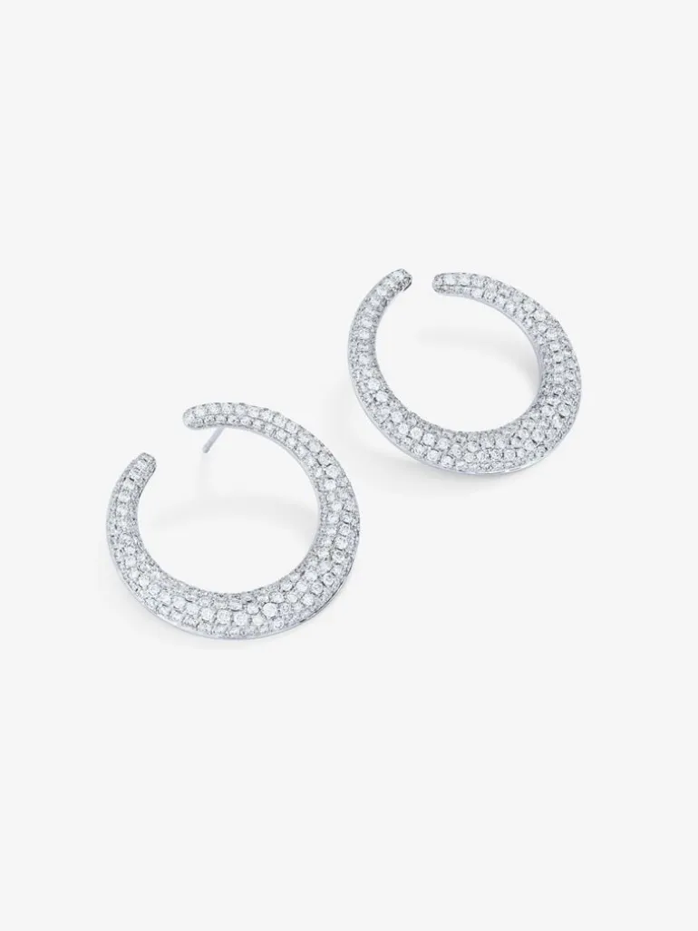 Pendientes de aro abiertos grandes de oro blanco de 18K con pavé de diamantes blancos en talla brillante de 3,9 cts