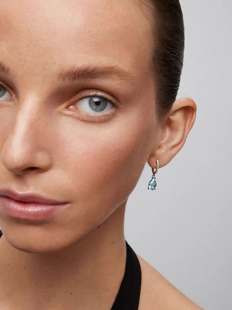 Pendientes de aro con colgante de oro blanco de 18K con topacio y diamante
