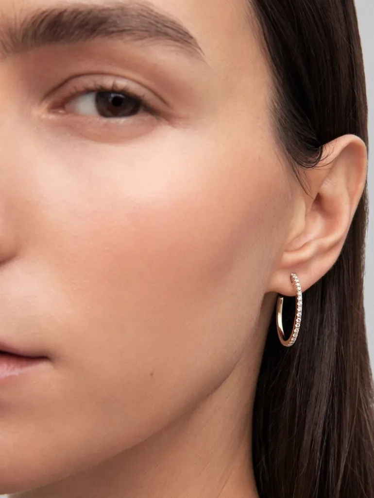 Pendientes de aro de oro amarillo de 18K con diamantes blancos en talla brillante de 0,51 cts