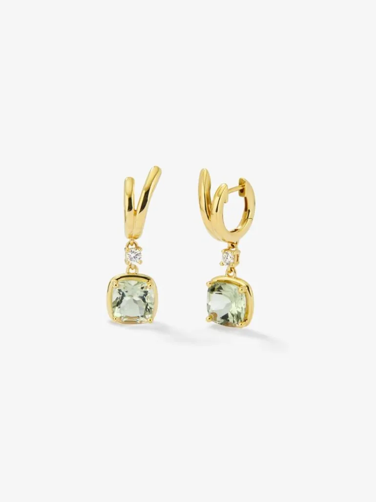 Pendientes de oro amarillo de 18K con 2 amatistas verdes en talla cushion con un total de 6,4 cts y 2 diamantes en talla brillante con un total de 0,21 cts