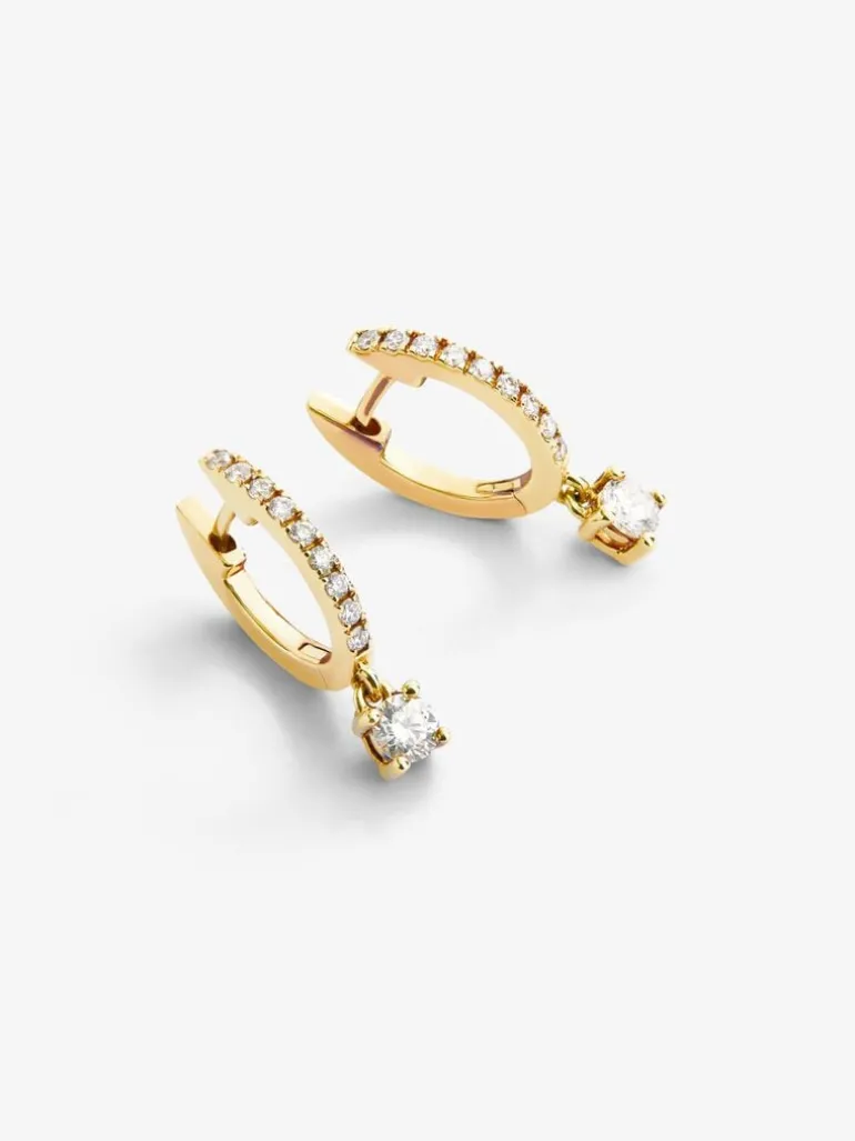 Pendientes de oro amarillo de 18K con 22 diamantes en talla brillante con un total de 0,41 cts