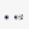 Pendientes de oro blanco de 18K con 2 zafiros azules en talla brillante con un total de 0,72 cts y diamantes en talla brillante con un total de 0,14 cts